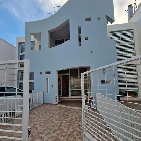 Casa Delfino *